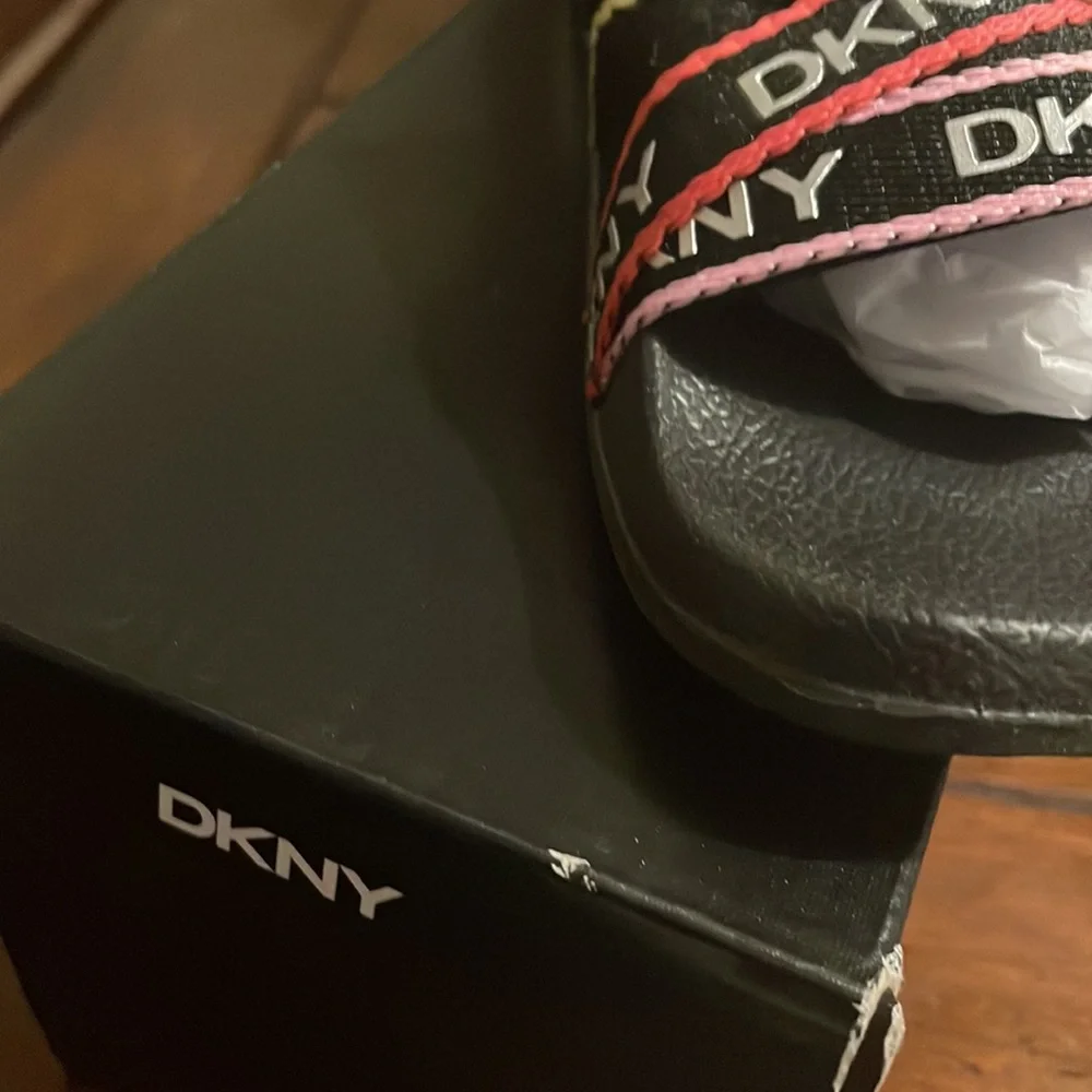 Brand New in the Box Multi colored DKNY slides - Picture 4 of 7